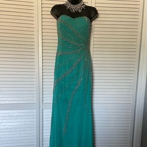 Turquoise long floor length prom strapless dress